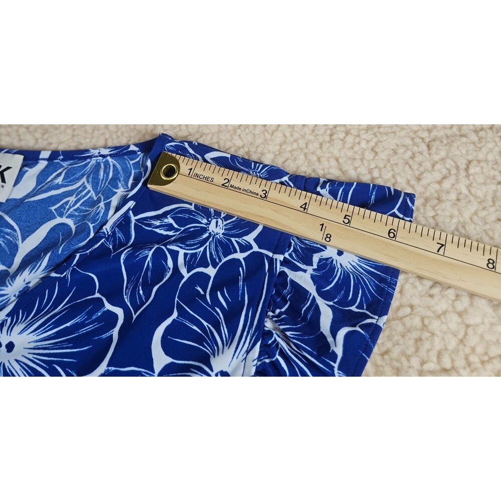 Anne Klein AK Womens Large Blue Floral Blouse Top Flutter Sleeve Tropical - Picture 9 of 10